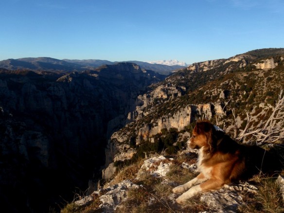 Disfrutando de las vistas al Mascún y los tres Sorores