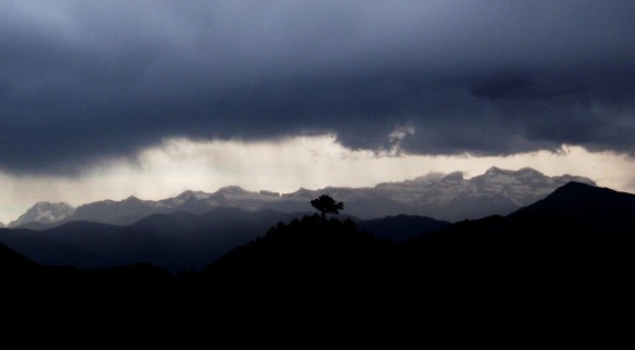 Una tormenta en las cercanías de El Pueyo de Morcat