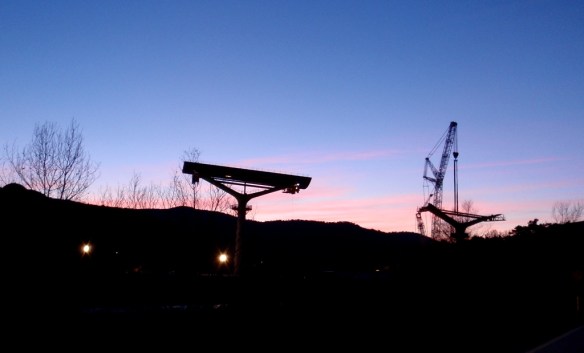 El puente de la nueva autopista sobre el Río Guagera