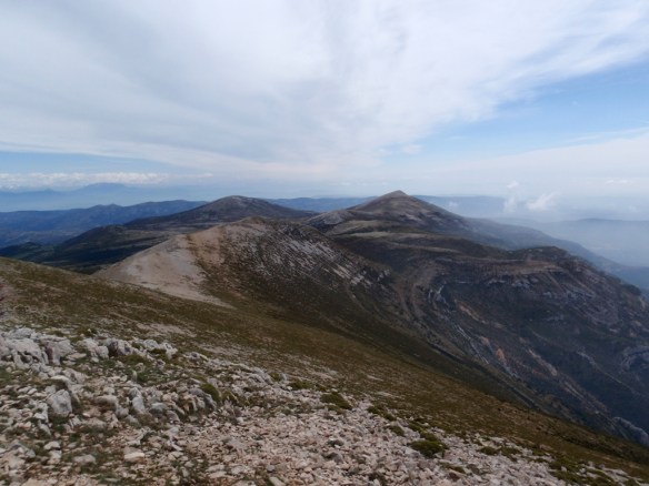 La larga cresta desde el Tozal de Guara hacia el Tozal de Cubilars