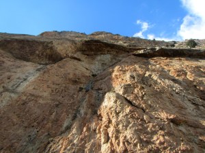 Debajo de los Acantilados de Cienfuens