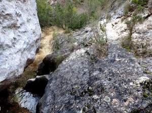El paso delicado por el talud